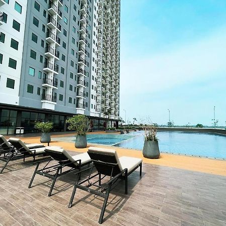 Osaka Riverview Apartment Tangerang Exterior photo